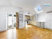 Port Hall Mews, Brighton, BN1 2 bed bungalow to rent...