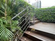 PORTEIRA FECHADA saindo apenas 1 guarda roupa e cômoda...