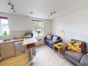 Portland Arms Portland Road. 2 bed flat to rent £1,300... Portland Arms Portland Road. 2 bed flat to rent £1,300...