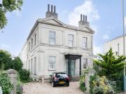 Portland Street, Cheltenham GL52, Room to rent, £725 pcm...