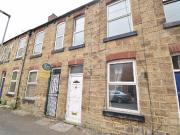 Portland Street, Wakefield WF1, 2 bed terraced house to...