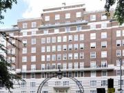 Portman Square, Marylebone, 3 Bedroom Flat