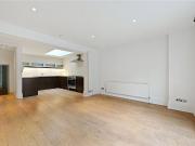 Portobello Road, London W11, 2 bed maisonette to rent,...