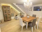 Porzione di casa in vendita a Carrara