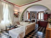 Porzione di casa in vendita a Massa Macinaia Capannori...