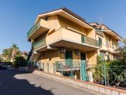 Porzione di casa in vendita a Sant'Agata li Battiati