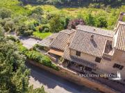 Porzione di Casale con terrazza e giardino, Siena –...