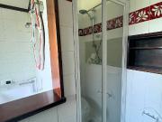 Porzione di villa al piano primo con ampia terrazza in...