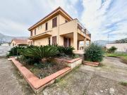 Porzione Di Villa Bifamiliare in vendita a Carini