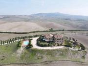 Porzione in borgo medievale con piscina, Volterra, Pisa...