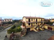 Porzione Laterale Trifamiliare in vendita a Campagnano...