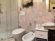 Porzione terratetto di villa bifamiliare con giardino...