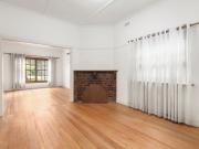 POSITION PERFECT APARTMENT