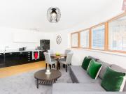 Post Box Apt | Bullring, Mailbox + Free Parking