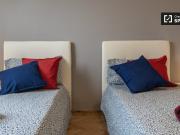 Posti letto in affitto in appartamento con 2 camere a De...
