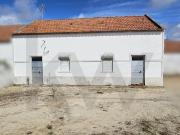 Potencial Exclusivo: Casa para Reconstruir na Muda...