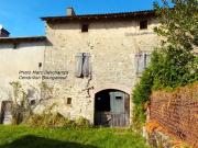 Pour les amateurs d'histoire: maison datée 1694 et...