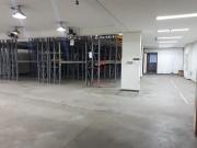 Prédio com. 4 pisos. Elevador