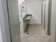 Prédio comercial com 2.700 m2 de área construída para...