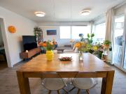 Prächtige 3,5 Zimmer Wohnung in Remaufens mit einem...