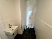 PRÄCHTIGE 4 ZIMMER WOHNUNG KÜCHE + 2 BÄDER + 2 TERRASSEN...