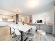 Prächtige angrenzende Villa