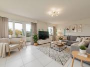 Prächtige Doppelhaushälfte mit großem Garten