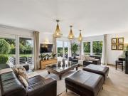 Prächtige, freistehende Villa, atemberaubender Blick auf...