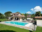 Prächtige freistehende Villa im südlichen Stil mit...