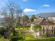 Prächtige Villa in Orbe auf einem ein Hektar großen...