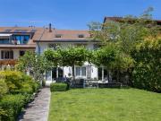 Prächtiges Dorfhaus mit Schwimmbad