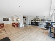 Prächtiges Dorfhaus mit Schwimmbad