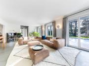 Prächtiges freistehendes Haus nur einen Steinwurf von...