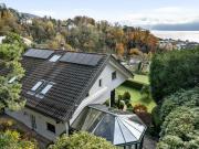 Prächtiges Haus mit Seeblick und Indoor Spa