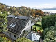 Prächtiges Haus mit Seeblick und Indoor Spa