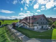 Prächtiges Reitanwesen bestehend aus 3 Wohnungen