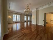 Prachtvolle Palaiswohnung auf 349 m² nahe Minoritenplatz...