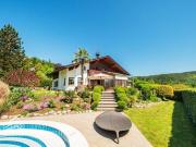 Prachtvolle Villa mit Pool und Garten mit Blick auf den...