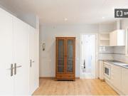 Práctico apartamento amueblado en el centro del pueblo