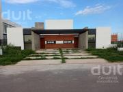 Prados de Manantiales, duplex FRENTE A LA PLAZA de 2...