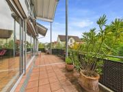 PRAKTISCHES HOME OFFICE MIT SEPARATEM ZUGANG