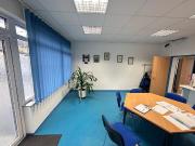 Praxis, Büro oder ein STUDIO? Ein modernes Bürogebäude