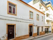 Prdio com espao comercial para venda em Portimo, Algarve