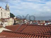 Prdio de 6 fraes em Propriedade Total Alfama com vista Rio