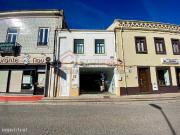Prdio de uso misto no centro da Cidade de Peniche