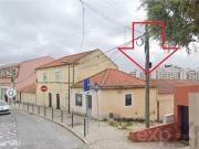 Prdios no centro histrico de Carnaxide Investimento Novo...