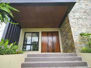Pre Owned 3 Storey House in Ayala Westgrove Heights...