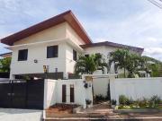 Pre owned Corner House & Lot for Sale at The Orchard...