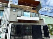 PRE SELLING STUNNING MODERN DESIGN 2 STOREY HOUSE FOR...