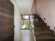 Pre venta Casa en El Refugio con recamara en Planta Baja...